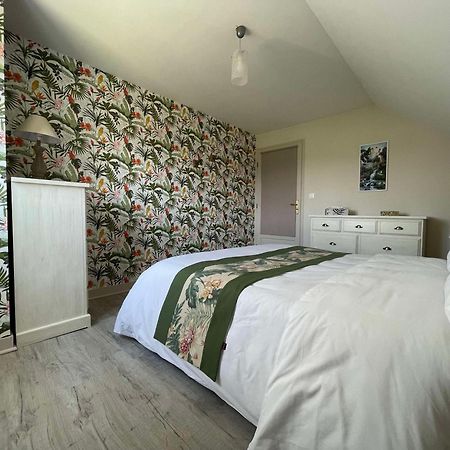 Des Roux Et Des Pious Suite De 35 A 60 M2 Et 3 Chambres Pour Groupe De 2 A 6 Personnes Civray-de-Touraine Bagian luar foto