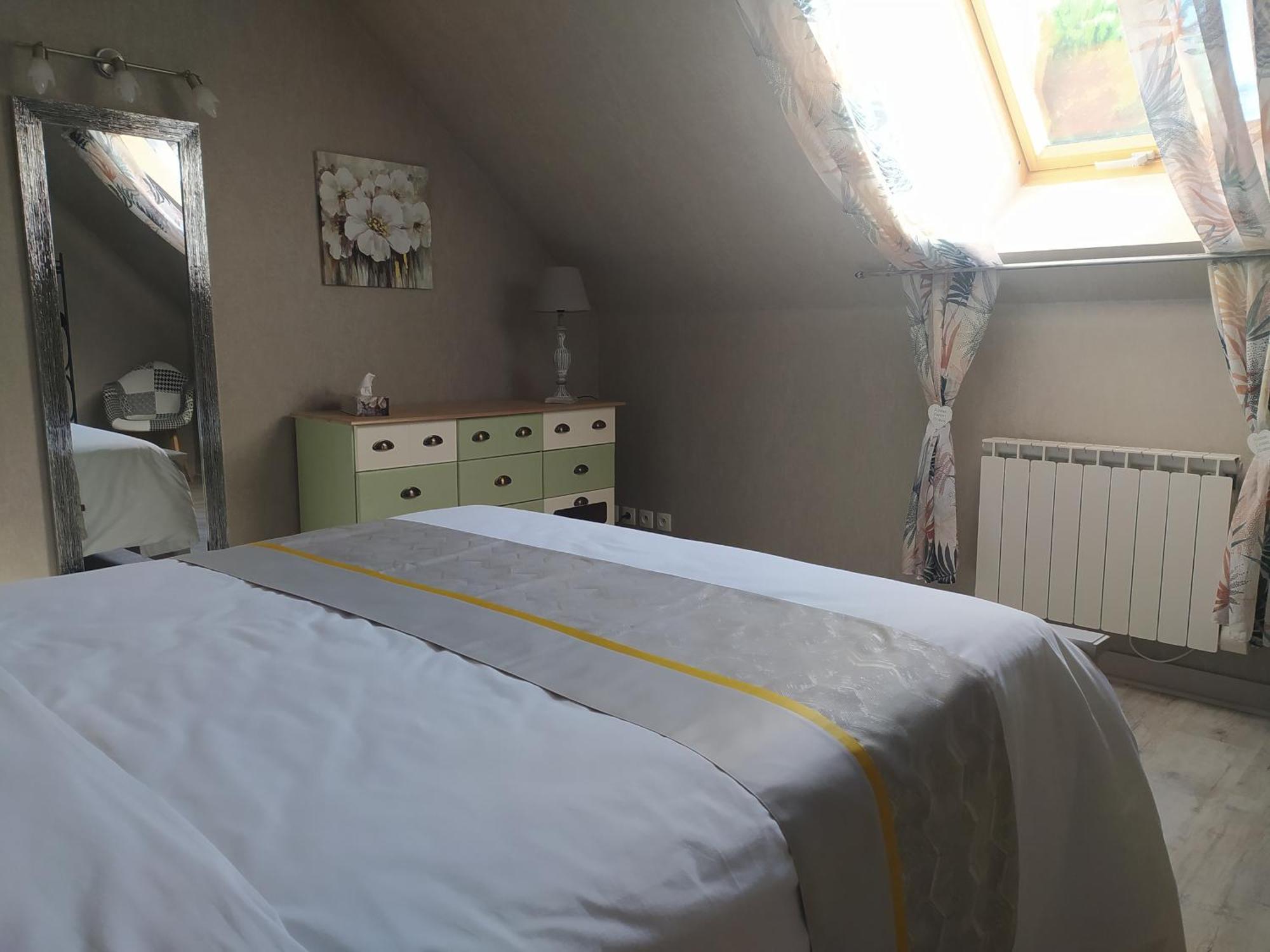 Des Roux Et Des Pious Suite De 35 A 60 M2 Et 3 Chambres Pour Groupe De 2 A 6 Personnes Civray-de-Touraine Bagian luar foto