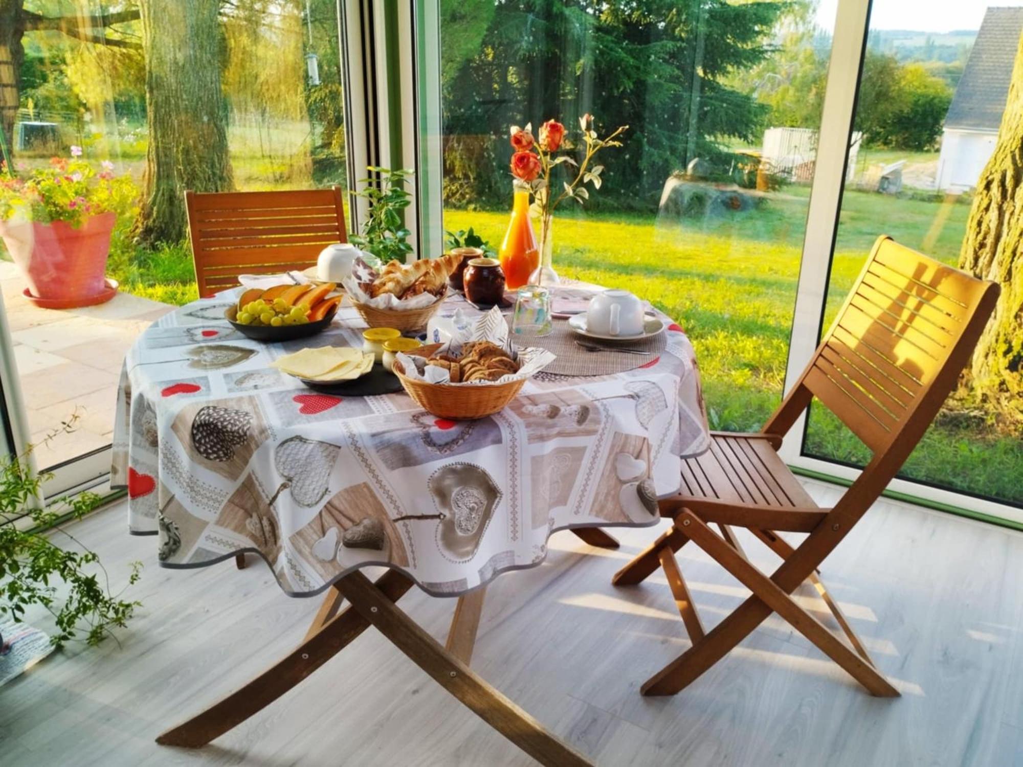 Des Roux Et Des Pious Suite De 35 A 60 M2 Et 3 Chambres Pour Groupe De 2 A 6 Personnes Civray-de-Touraine Bagian luar foto