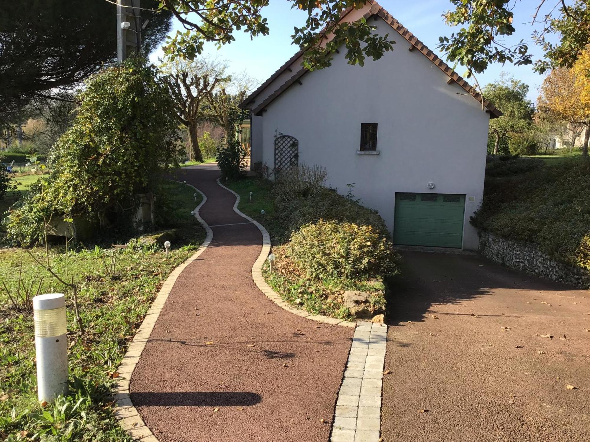 Des Roux Et Des Pious Suite De 35 A 60 M2 Et 3 Chambres Pour Groupe De 2 A 6 Personnes Civray-de-Touraine Bagian luar foto