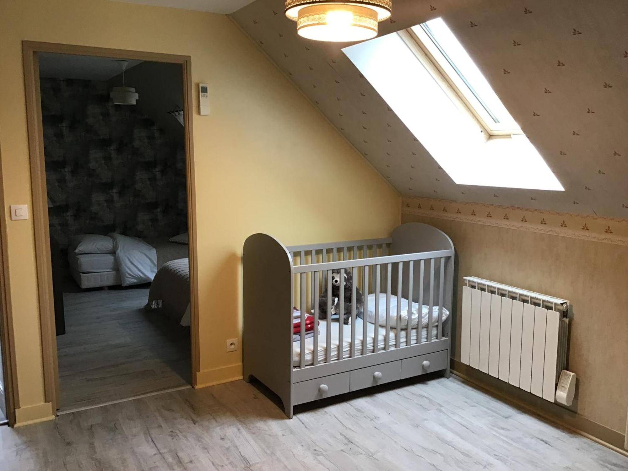 Des Roux Et Des Pious Suite De 35 A 60 M2 Et 3 Chambres Pour Groupe De 2 A 6 Personnes Civray-de-Touraine Bagian luar foto